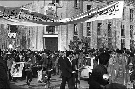 Alfred Yaghobzadeh Photography Irans 1979 Islamic Revolution