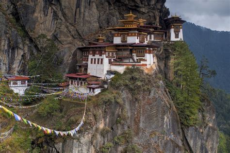 Amazing Buddhist Monasteries Most Beautiful Places In The World
