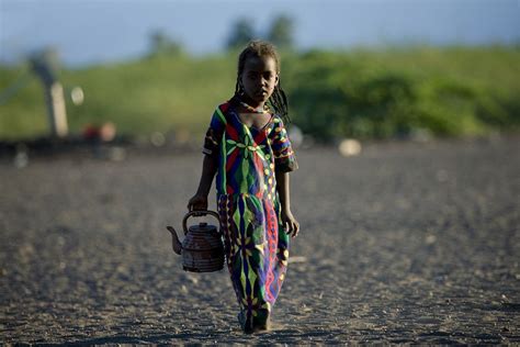 Girl Bringing Water From The Well Danakil Ethiopia Flickr Photo
