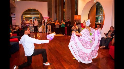 Baile Folclórico De Panamá El Punto Youtube