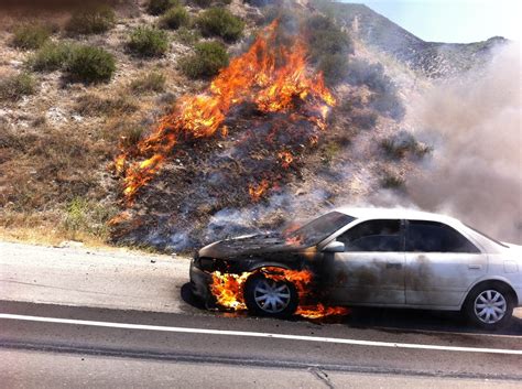 Vehicle Fire Starts Grass Fire In The Cajon Pass Vvng