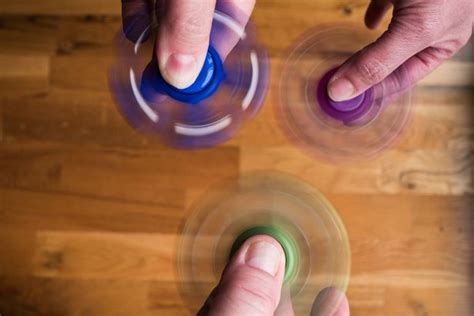 Fidget Spinners Are Being Put To A Very Unusual Use By Beauty Experts