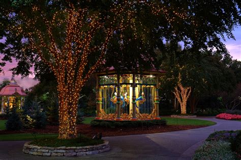 Dallas Arboretum Debuts Interactive Christmas Village Nbc 5 Dallas