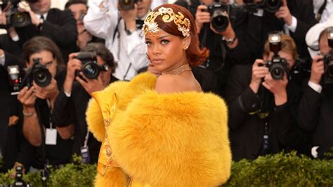 Apart from singing and acting, she also owns a fenty beauty line in partnership with luxury goods company lvmh. Rihanna's Net Worth Surpasses $500M by Her 32nd Birthday ...