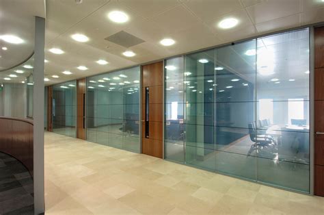 Proyectolandolina Office Interior Glass Walls