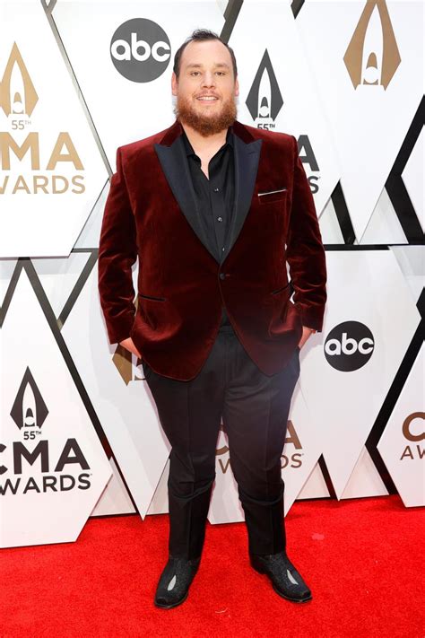 Luke Combs Weight Loss Photos Of Singers Transformation From Rising