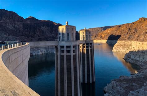 drought drains colorado river reservoirs forces states to cut water usage