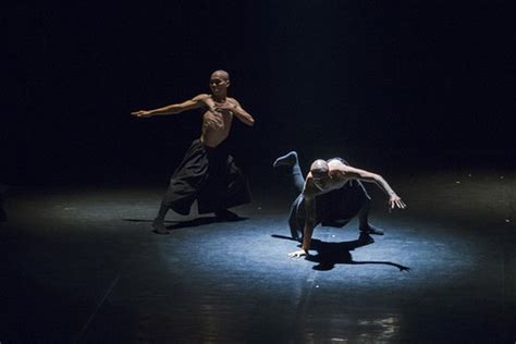 Performance Blended Contemporary Dance With Traditional Art Presented