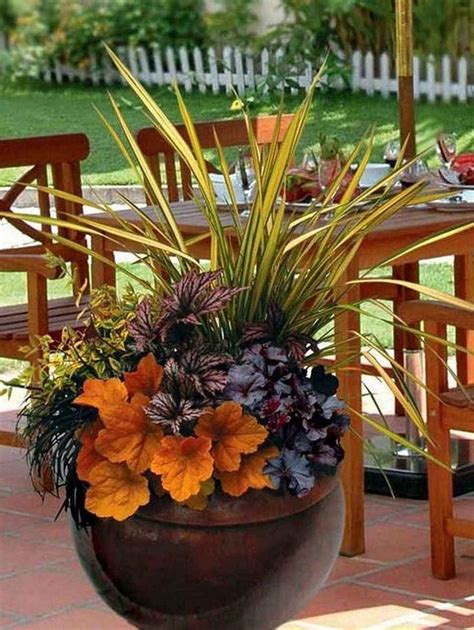 41 Fresh And Easy Summer Container Garden Flowers Ideas In 2020 Fall