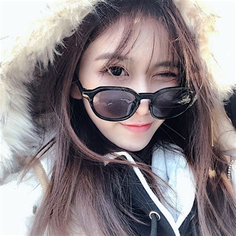 Women Fashion Korean Style Unisex Sunglasses Women Candy Color Large Retro Frame Sun Glasses 4