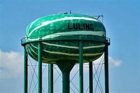 Top 10 Of The Coolest And Most Iconic Water Towers In 2020 Water