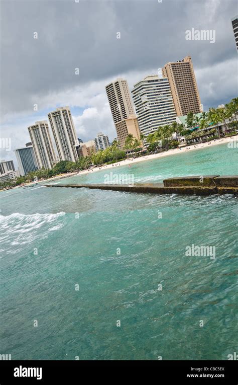 Hilton Waikiki Beach Hi Res Stock Photography And Images Alamy