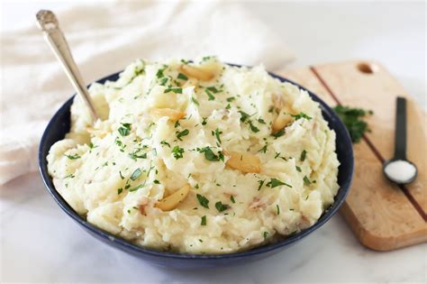 We've collected our 12 most requested american thanksgiving dinner recipes into one ultimate british guide to american thanksgiving. Roasted Garlic Mashed Potatoes