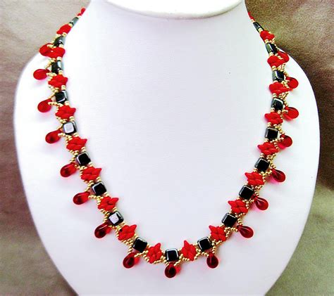Free Pattern For Beaded Necklace Redberry Beads Magic
