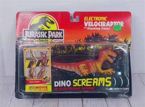 Vintage Jurassic Park Electronic Velociraptor Dino Screams New