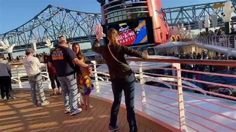 Live Video From The Sail A Wave Party On The Inaugural Cruise On The