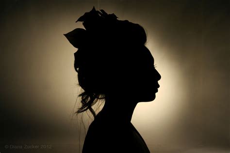 Silhouette portrait | Silhouette portrait, Silhouette photography, Silhouette