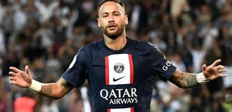 Você não vai acreditar quanto vale a figurinha rara de Neymar do álbum da  Copa do Mundo 2022 - Purepeople