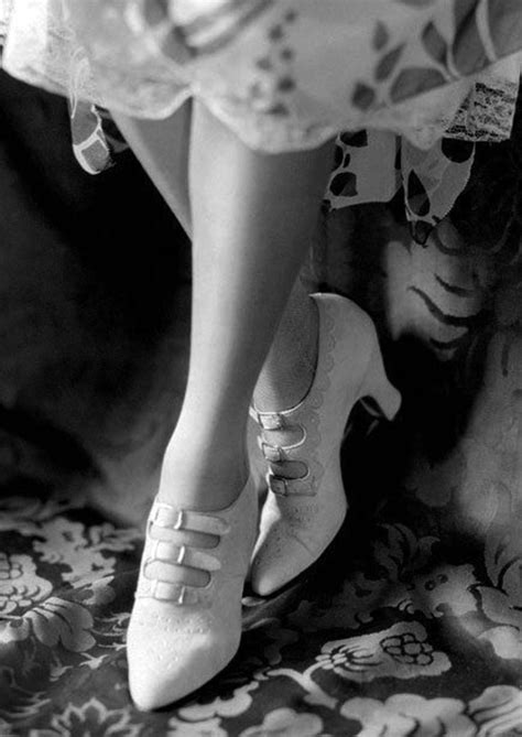 22 fabulous vintage photos of shoes and hosiery fashions from the 1920s ~ vintage everyday