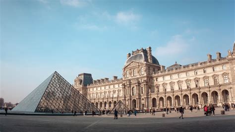 Le Louvre Paris France Inside Nanika W
