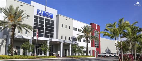 Miami Dade College Offers Charters A Chance To Connect And Collaborate