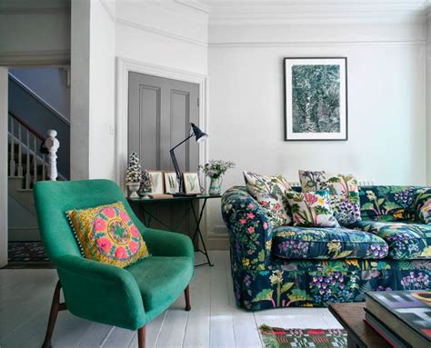 Here we talk all things interior design! 10 Floral Sofa's To Get In The Spring Mood | Couches ...