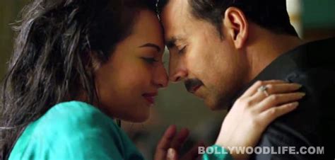 Hot Wallpapers World Sonakshi Sinha Kissing Scene And Hot Stills