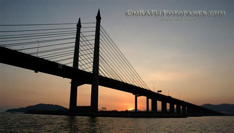 Jembatan penang adalah sebuah jembatan tol dua jalur yang menghubungkan bayan lepas di pulau penang dan seberang prai di daratan malaysia. 13-12-2009, 10:40 PM