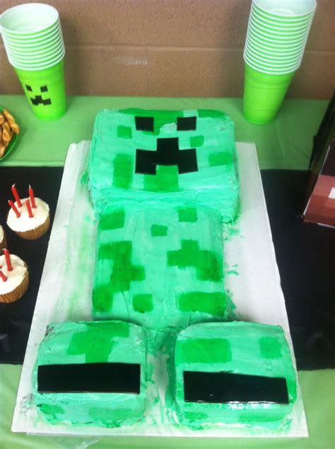 Minecraft Creeper Cake With Mini Minecraft Birthday Cake Cupcakes