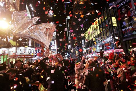 celebrating new year s eve in times square
