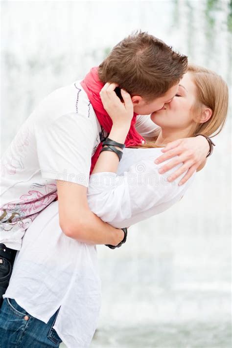 Beautiful Picture Of Kissing Couple At Outdoor Affiliate Picture Beautiful Kissing
