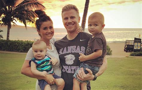 The Bachelor Sean Lowe Isnt Taking Anymore Jokes Tv Shows Ace