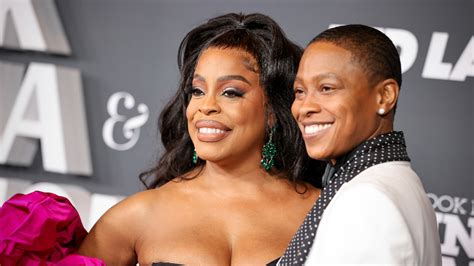 Niecy Nash And Jessica Betts Are The First Same Sex Couple On Essence Cover Npr