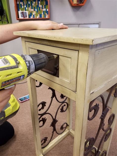 How To Paint Furniture With Spray Paint Paint Furniture Painted