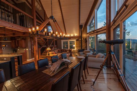 Over 2000 square feet, attached garage and 3 bedrooms. Moose Ridge Mountain Lodge - Yankee Barn Homes