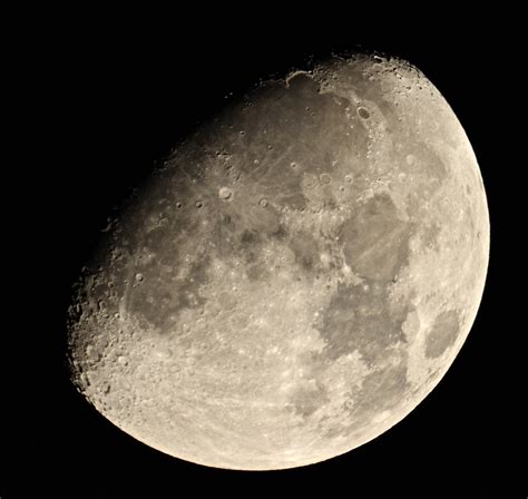 Waxing Gibbous Moon Tonights Glorious Mooniness 77 Illum Flickr