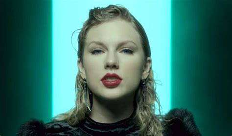 Taylor Swift Unveils Reputation Secret Sessions Video Vh1