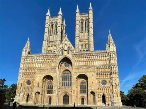 Lincoln Cathedral History Photos And Visiting Information