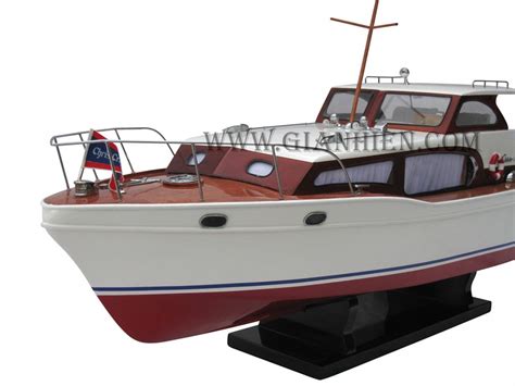 Chris Craft Cabin Cruiser 1956 Gia Nhiên