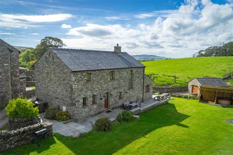 Internet, kayaks and sat dish available. 10 Remote Cottages in the Lake District, England (2020 Guide)