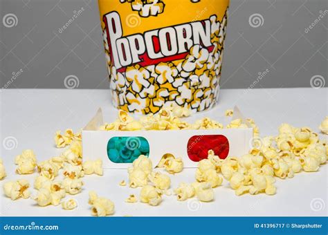 Popcorn Bucket And 3d Glasses Stock Image Image Of Flick Butter