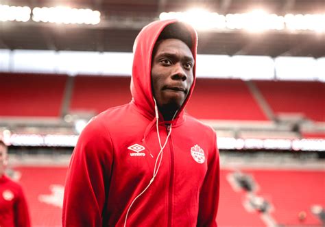 Alphonso davies (can) currently plays for bundesliga club bayern münchen. Bayern coach hints at first team minutes for Canada's ...