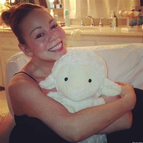 Mariah Carey's No Makeup Look: Singer Shares Bare-Faced Photo