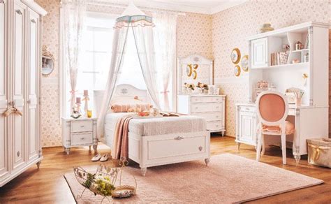 Princess bedroom makeover is safe, cool to play and free! 20 Princess Themed Bedrooms Every Girl Dreams Of | Home ...