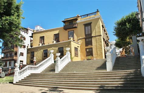 Simple Science: How to Make a Volcano with Kids