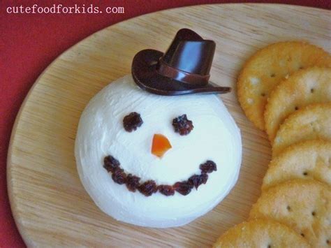 Now it's time for the christmas party appetizers, aka the real reason everyone loves the holidays so much. Cute Food For Kids?: Snowman Cream Cheese Ball