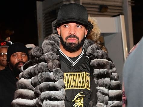 Drake Gets X Rated Fan Proposition At Super Bowl Party Gig Flipboard