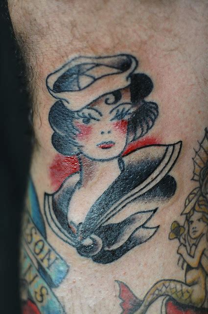 Sailor Girl Tattoo Zentrader
