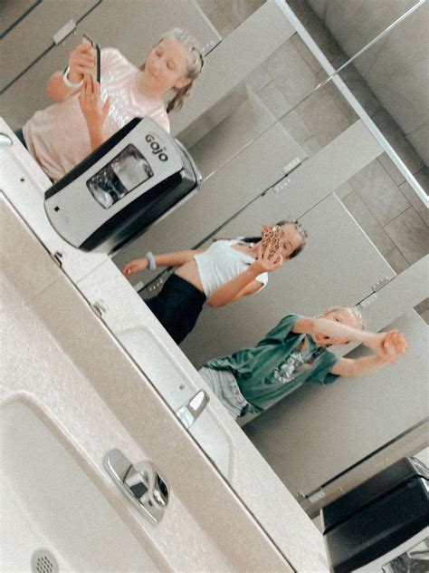 selfie mirror scenes mirrors selfies