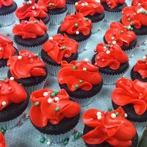 Lola Pearl Bake Shoppe The Best Christmas Cupcakes Of 2014